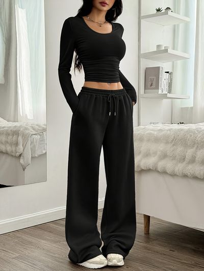A Set of Two Women's Solid Color Pleated Round Neck